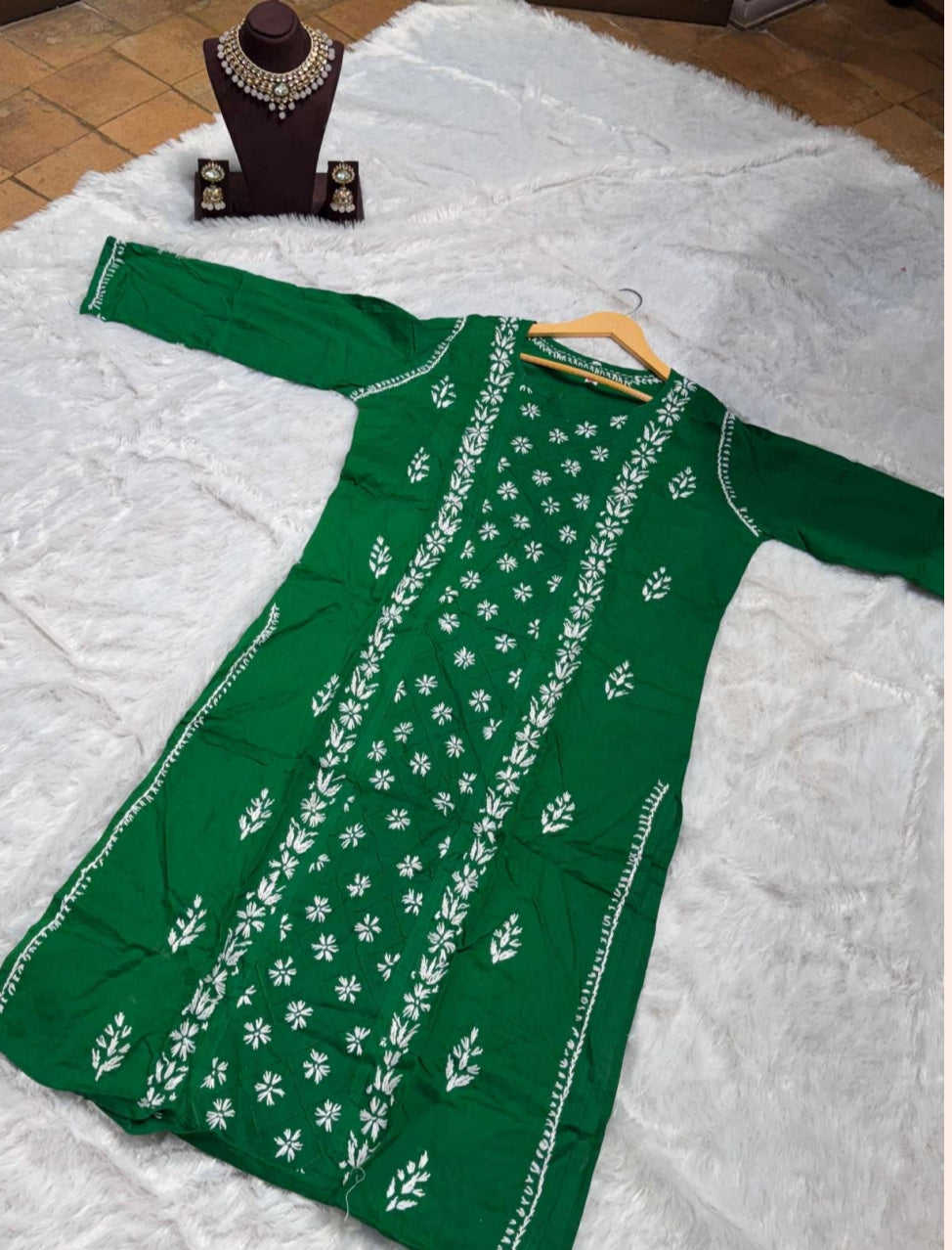 Emerald Green Chikankari Kurti for Women | Straight Fit Ethnic Wear